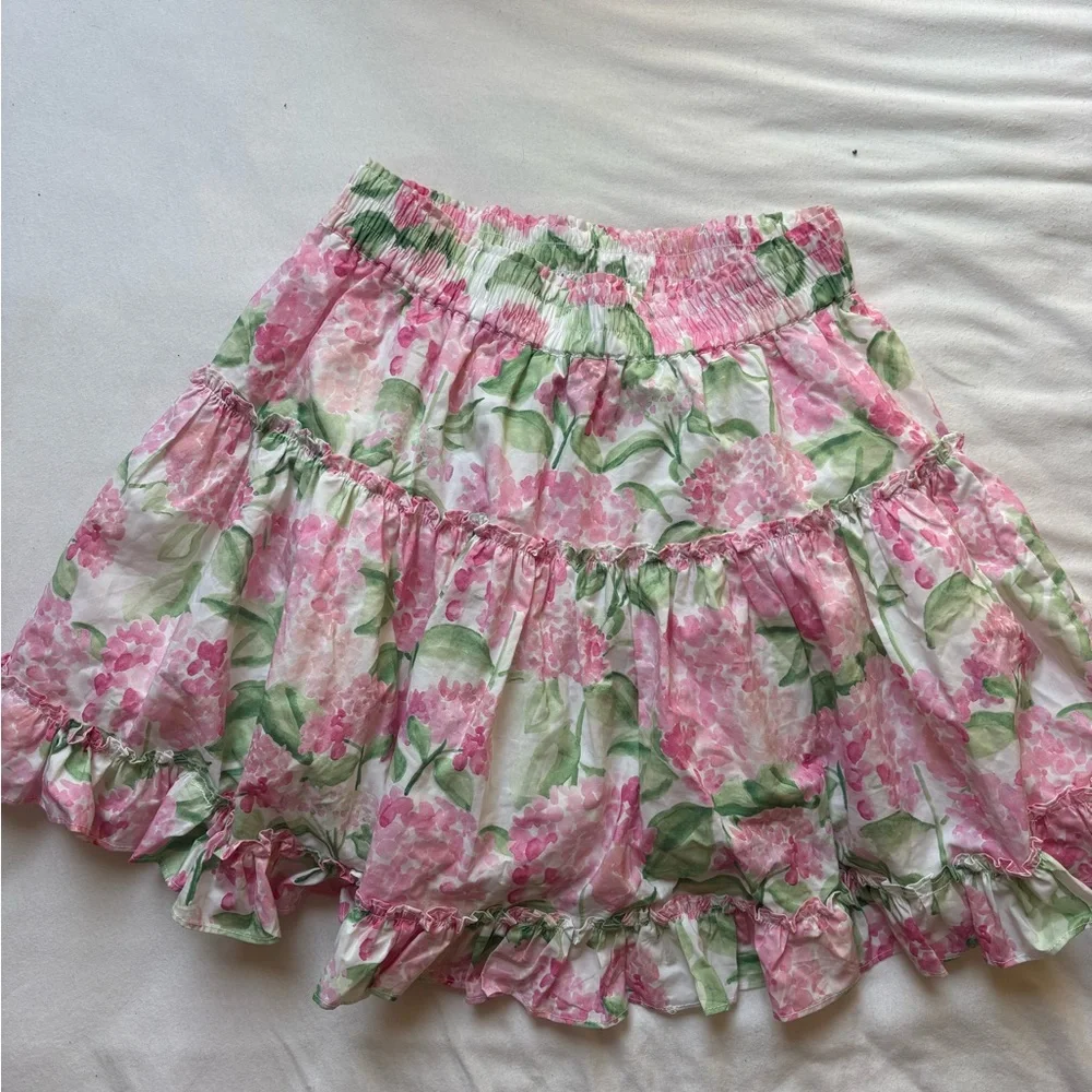 NWT Hill House Home Pink Hydrangea Tiered Ruffle Skirt